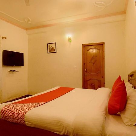 Oyo 7138 Acharya Cottage Манали Экстерьер фото