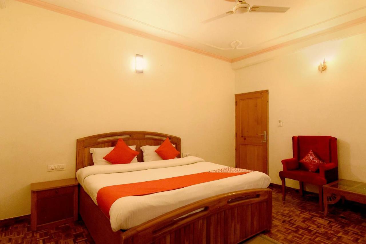 Oyo 7138 Acharya Cottage Манали Экстерьер фото